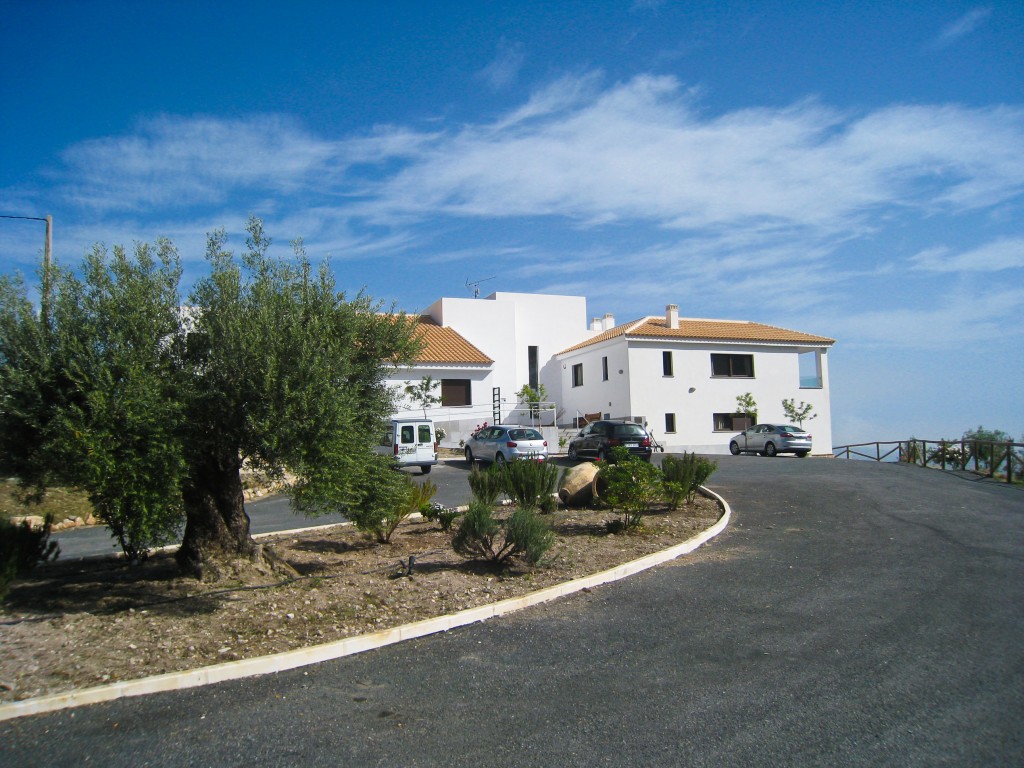 20120514-20120514-09;44;24-6277-cortijo